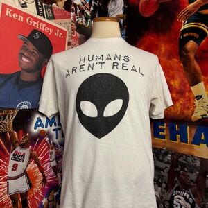 Humans Aren't Real Alien Graphic‎ T-Shirt Retro Sci-Fi Streetwear Sz Large